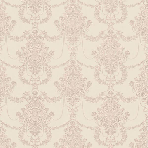 Versailles 10287-05 on klassinen ornamentti tapetti, jossa luonnonvalkoisella pohjalla on vaaleanpunaisen sävyinen kuvio.