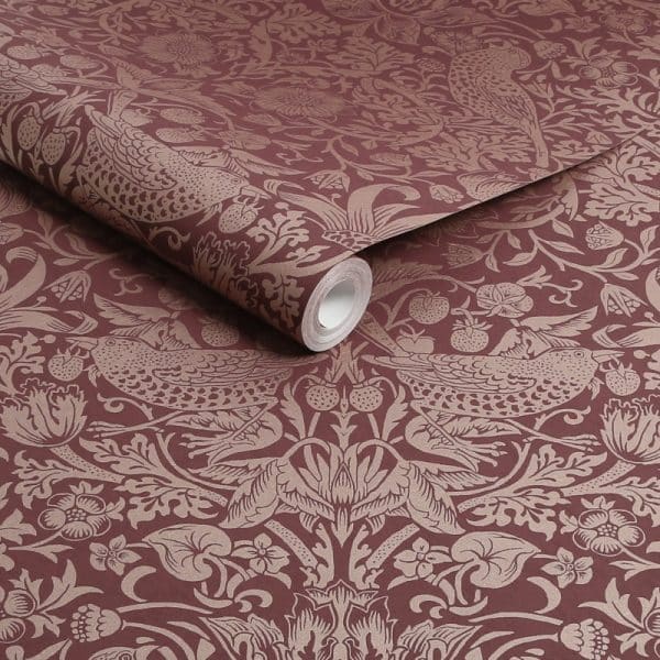 William Morris at Home Strawberry Thief Fibrous Burgundy tapetti 124235