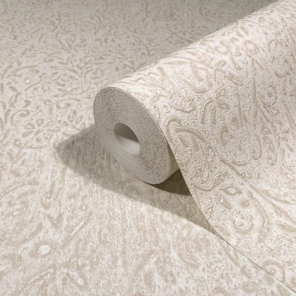 Ritus antique bloom 35531 beigellä pohjalla köynnöskukkakuvioin kohokuvioitu metallinhohtoinen tapetti