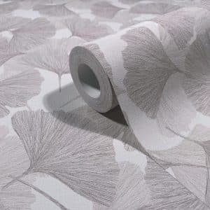 Boho harmaa ginkgo tapetti 35781 on tyylikäs ja helppohoitoinen vinyylipintainen kuitutapetti, joka tuo kotiisi luonnollisen pellavan ilmeen ja ripauksen pohjoismaista elämäntyyliä. Tämä tapetti yhdistää kestävyyden ja kauneuden! Täydellinen valinta moderniin ja luonnonläheiseen sisustukseen. Pellavakuvioinen tapetti on juuri sellaisena kuin haluat. Hienostuneen viileä kosketus ja näyttävä, raskas laskeutuvuus tekevät siitä ajattoman valinnan. Yksinkertainen, mutta voimakas ja joskus jopa rauhoittava ankkuri sisustuksessa. Lämpimissä sävyissä se huokuu maanläheistä harmoniaa, vaaleissa sävyissä raikasta selkeyttä. Pellava, joka viimeistelee tilan tyylillä ja tunteella. Boho-mallisto huokuu harmoniaa ja se tuo kotiisi boheemin tyylin. Malliston kuosit luovat tilaan rentoutta ja luonnonläheistä tunnelmaa. Boho Fine linnen by Marburg Wallcoverings -mallisto yhdistää pehmeät luonnonmateriaalit, lämpimät sävyt ja kerrokselliset tekstuurit, jotka luovat kodikkaan ja persoonallisen ilmeen. Jokainen yksityiskohta on suunniteltu tuomaan tilaan rauhaa ja luovuutta. Inspiroidu luonnosta, elä vapaasti, sisusta rohkeasti. Boho-mallisto on täydellinen valinta sinulle, joka rakastat yhdistellä värejä, kuvioita ja materiaaleja omannäköiseksi kokonaisuudeksi.